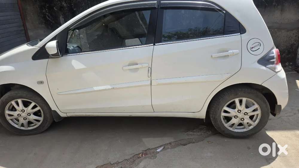 Honda Brio 2014 Petrol Well Maintained