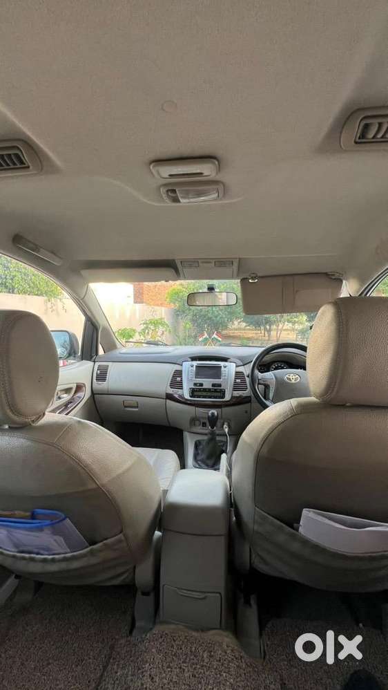 Toyota Innova 2012 Diesel Well Maintained