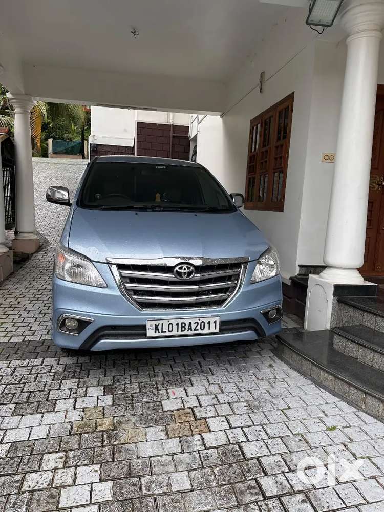 Toyota Innova 2011
