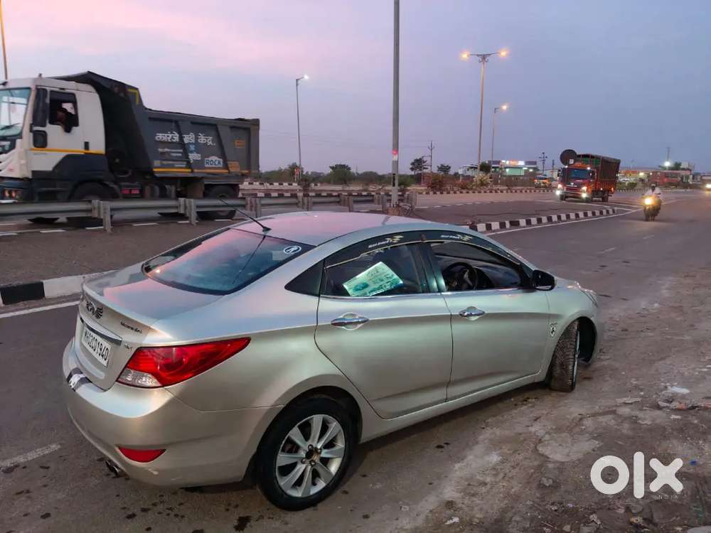 Hyundai Fluidic Verna 2011 Model