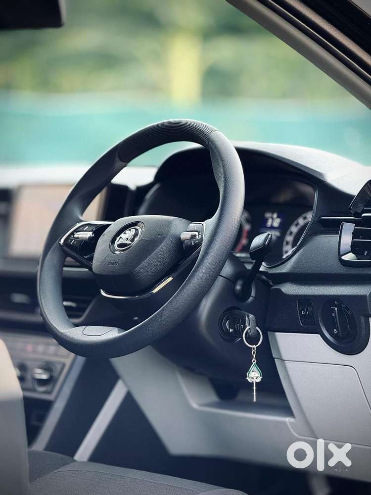 Skoda Kushaq 1.0 Tsi Ambition, 2022, Petrol