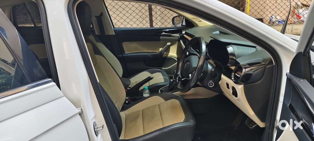 Skoda Slavia Style 1.0l Tsi At, 2022, Petrol