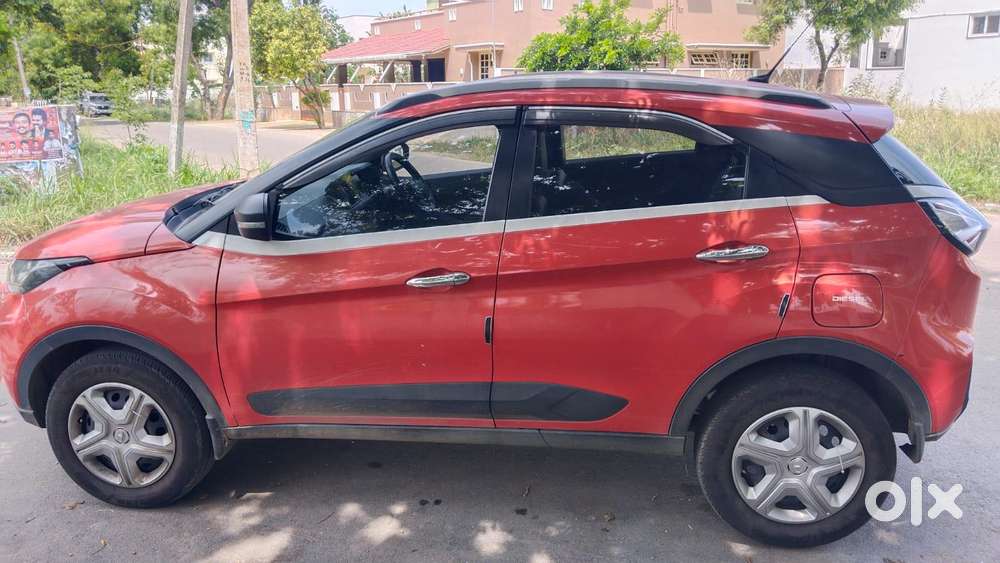 Tata Nexon 1.5 Revotorq Xm (s), 2022, Petrol