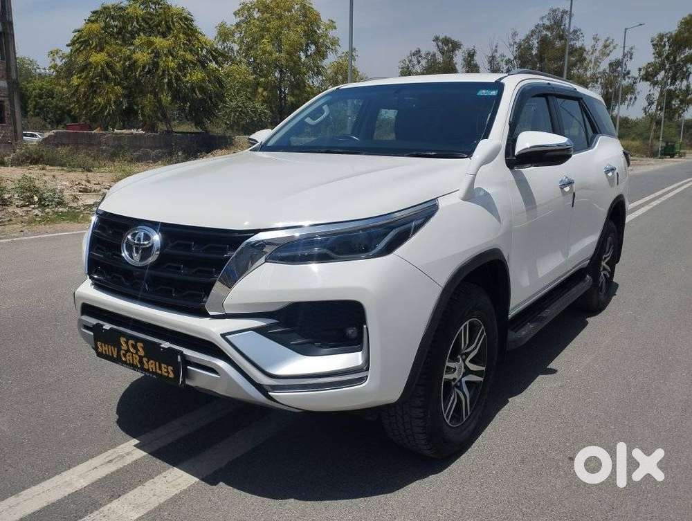 Toyota Fortuner 4x2 At 2.7 Petrol, 2024, Petrol