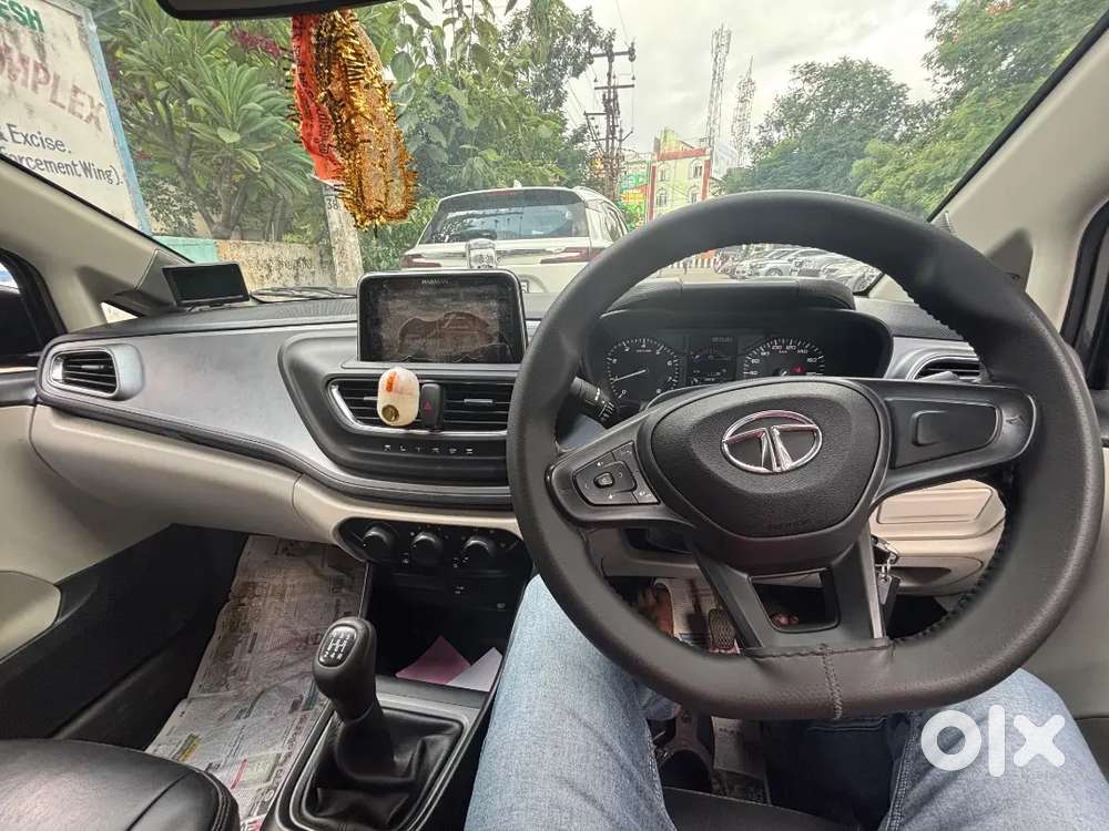 Tata Altroz 1.2 Petrol 2021