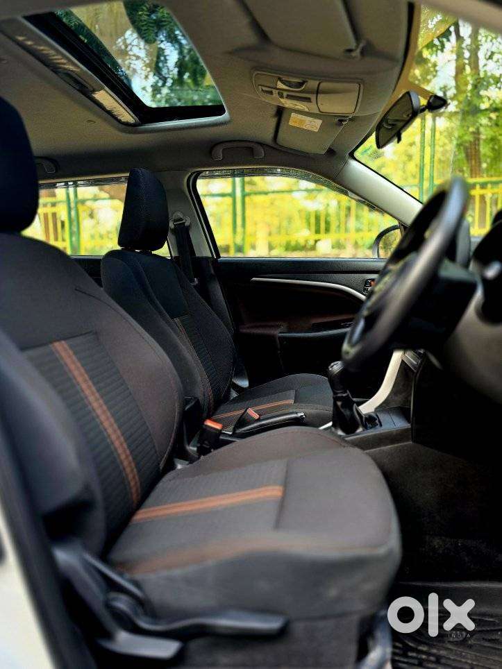 Maruti Suzuki Brezza 1.5 Zxi Smart Hybrid, 2023, Petrol