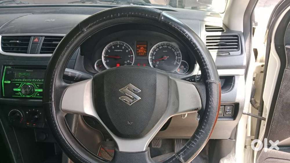 Maruti Suzuki Swift Vxi 1.2 Abs Bs-iv, 2013, Petrol