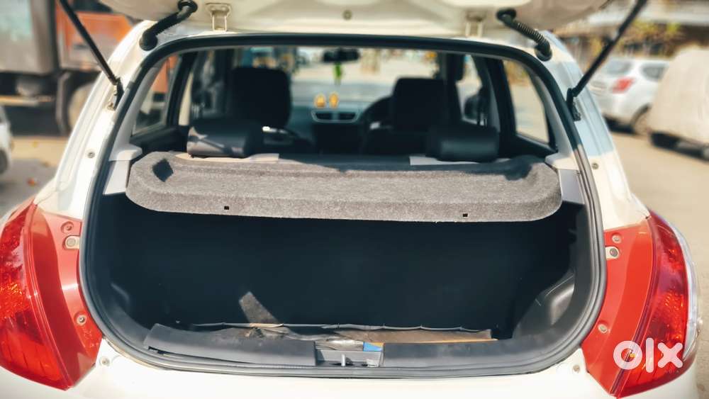 Maruti Suzuki Swift Vxi, 2012, Petrol