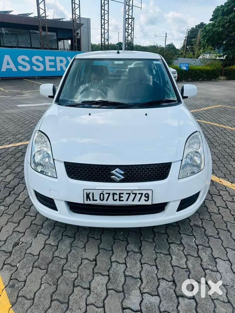 Maruti Suzuki Swift Dzire Ldi Optional, 2015, Diesel
