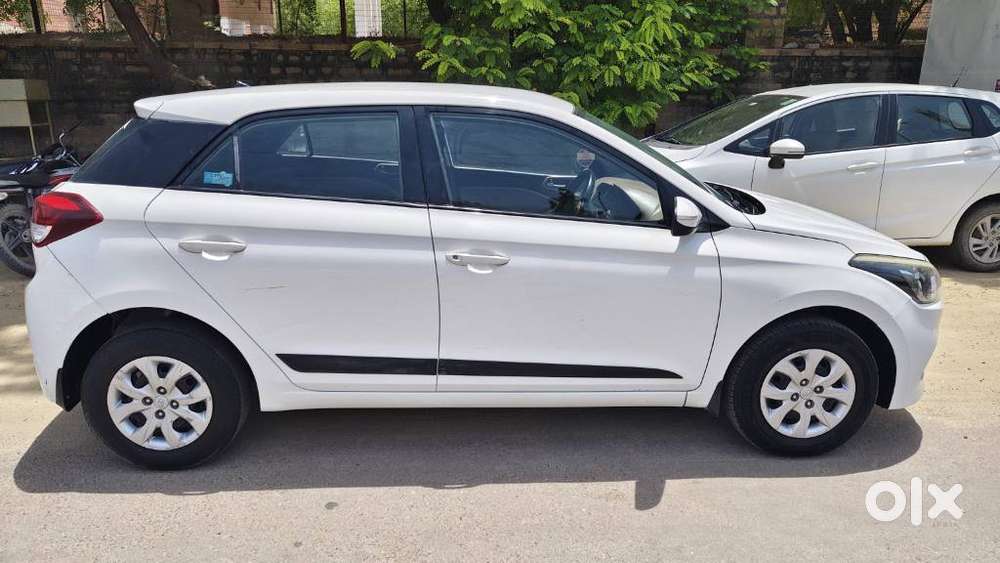 Hyundai Elite I20 Sportz (o) 1.2, 2016, Petrol