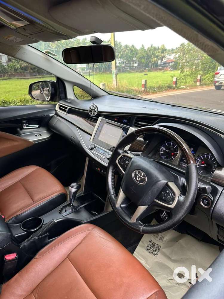 Toyota Innova Crysta 2017 Diesel Well Maintained