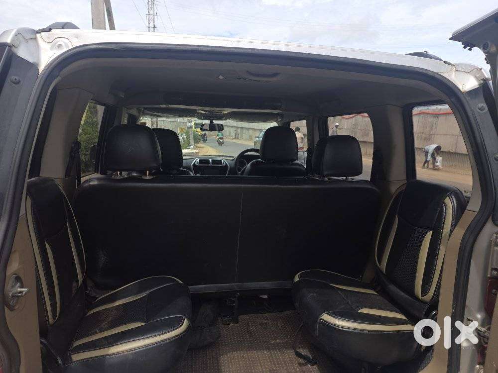 Mahindra Tuv 300 T8, 2017, Diesel