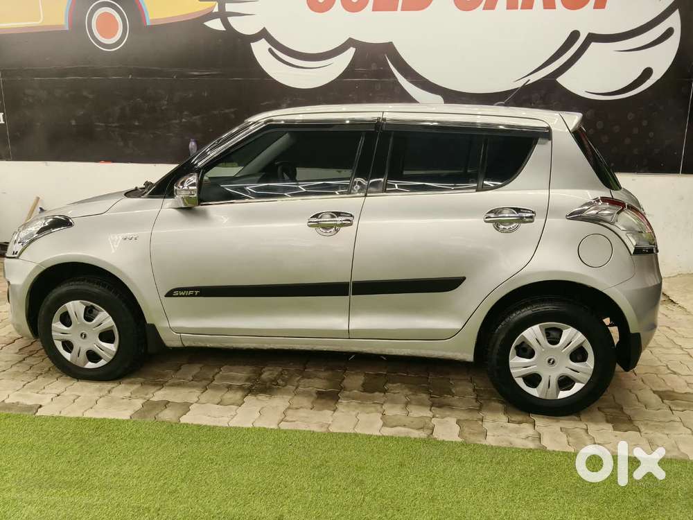 Maruti Suzuki Swift Vxi 1.2 Abs Bs-iv, 2016, Petrol