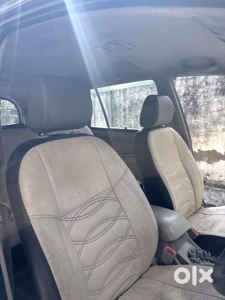 Toyota Innova 2.5 2014
