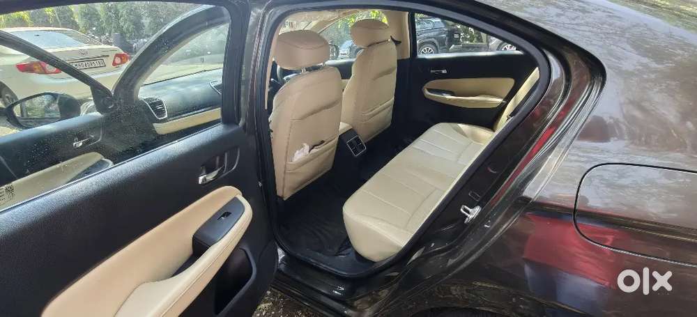 Honda City Zx 2023 Petrol 9219 Km Driven