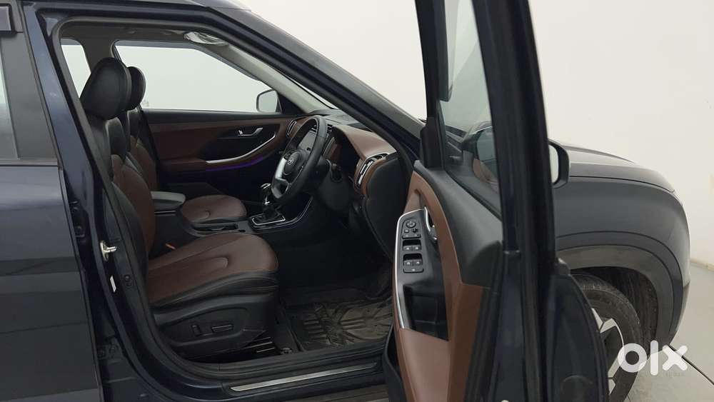 Maruti Suzuki Ciaz 1.5 Delta Shvs Mt, 2023, Petrol