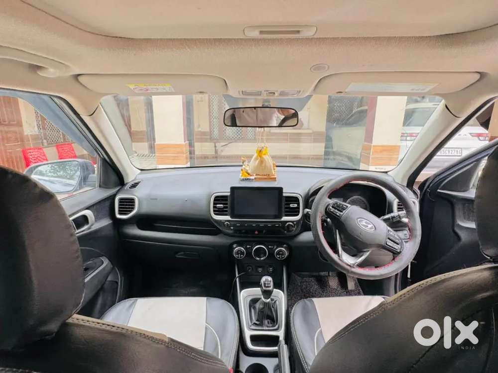 Hyundai Venue 2021 Petrol Well Maintained