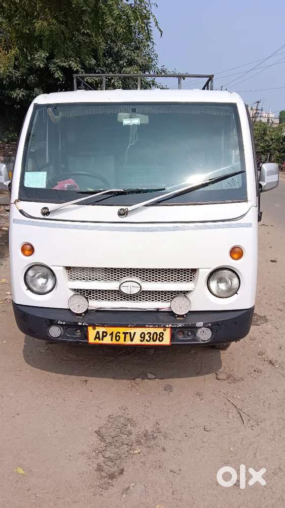Tata Movus 2012