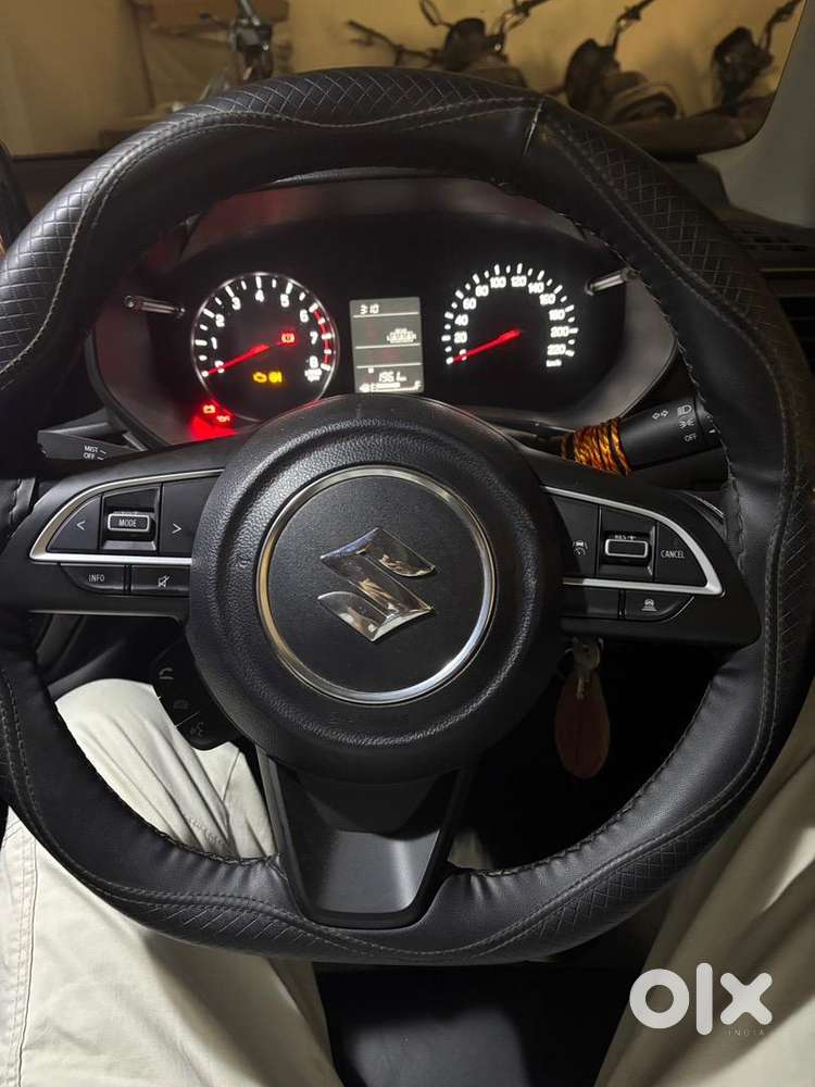 Maruti Suzuki Swift Petrol 2024