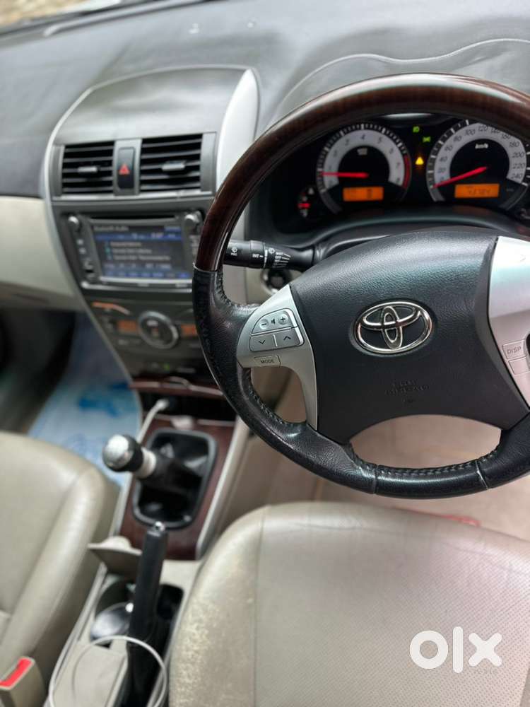 Toyota Car 2013 Petrol