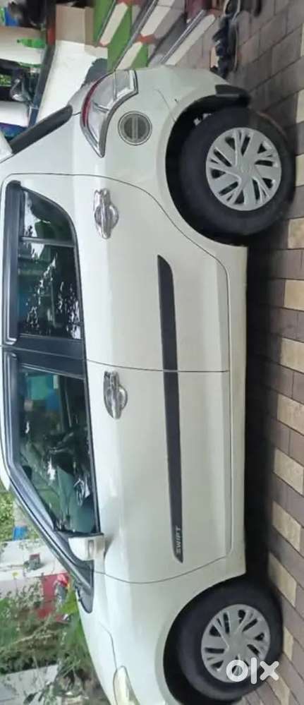 Maruti Suzuki Swift 2015 Petrol 48000 Km Driven