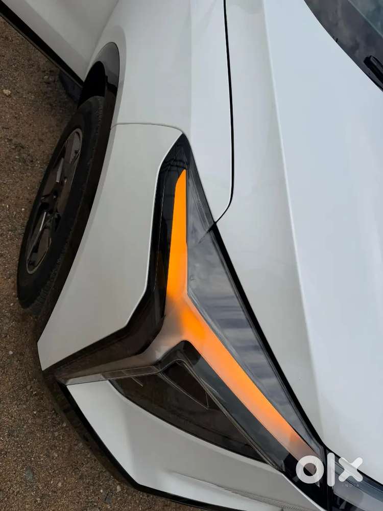 Mahindra Xev 9s 2026 Electric 10000 Km Driven