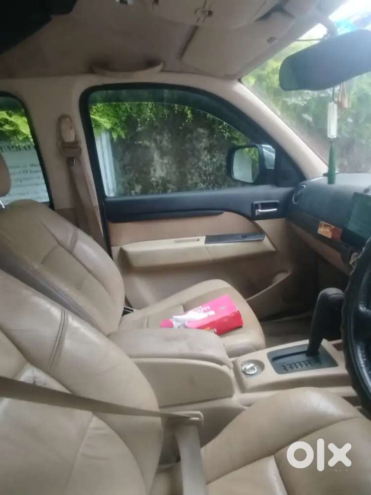 Ford Endeavour 2010 At