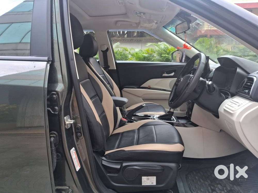 Mahindra Xuv 3xo Ax5 Pm At, 2025, Petrol