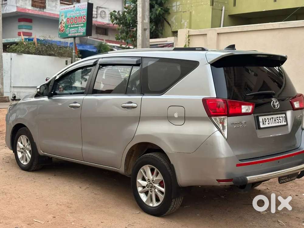 Toyota Innova Crysta 2017 Diesel Well Maintained