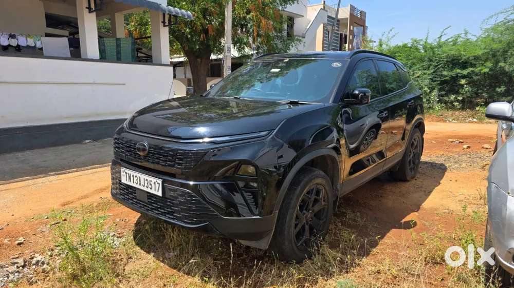 Tata Harrier Dark Edition