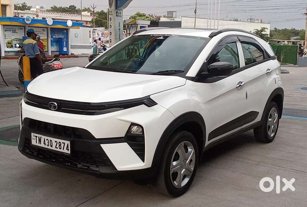 Tata Nexon 1.2 Revotron Xm (s), 2024, Petrol