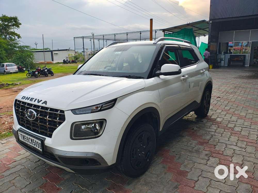 Hyundai Venue Petrol 2022