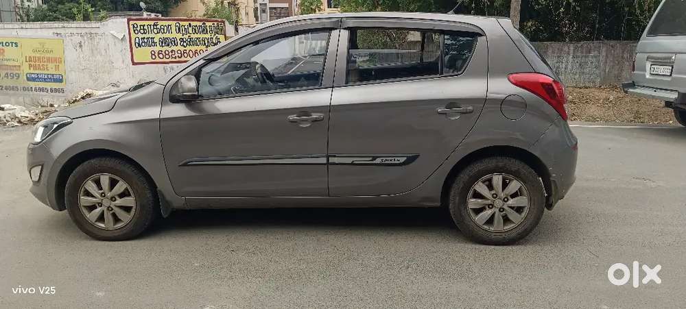 Hyundai New I20 2013 Diesel 125000 Km Driven