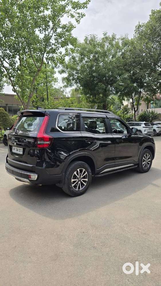 Mahindra Scorpio N Z8 Petrol At 7 Str, 2025, Petrol