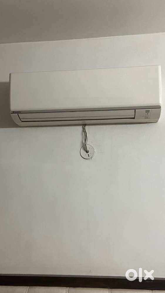 1.5 Ton Daikin AC