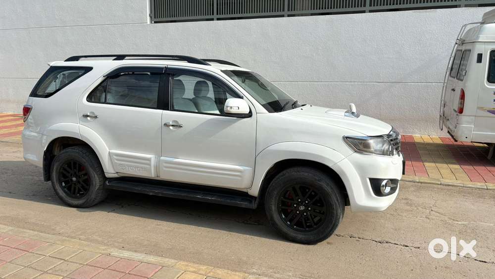Toyota Fortuner 3.0 4x2 Mt, 2015