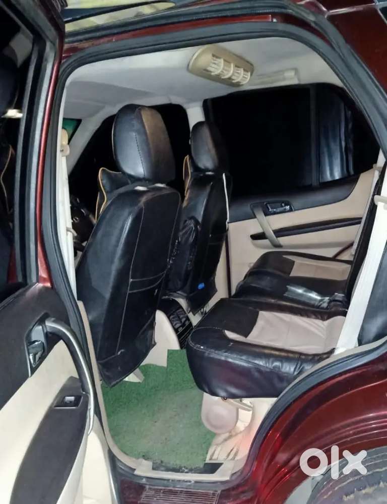 Tata Safari Storme 2013