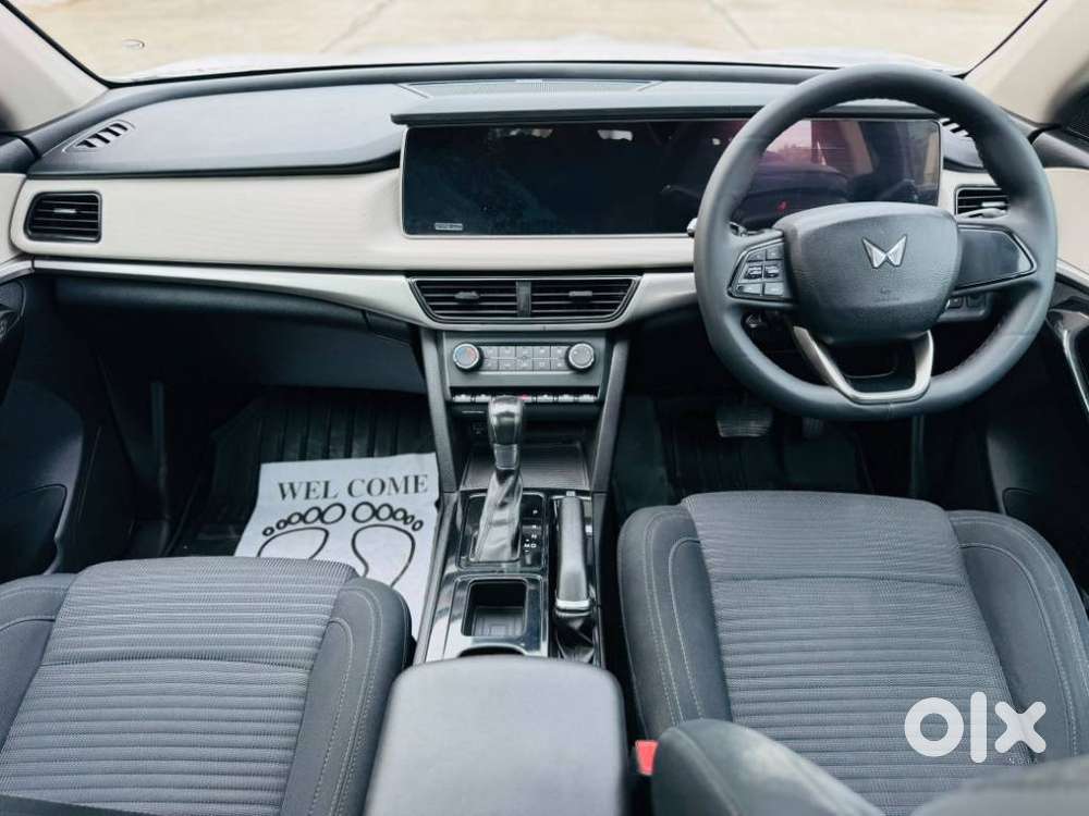 Mahindra Xuv700 2.2 Ax 5 Diesel At 7 Str, 2023, Diesel