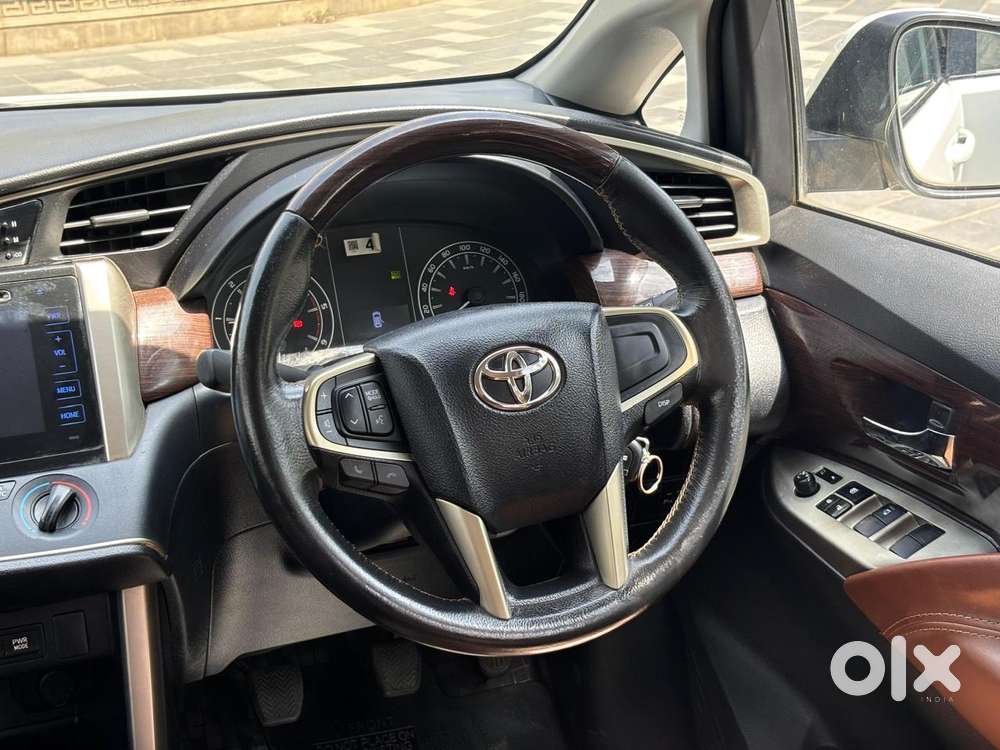 Toyota Innova Crysta 2.4 G Mt 8s, 2019, Diesel
