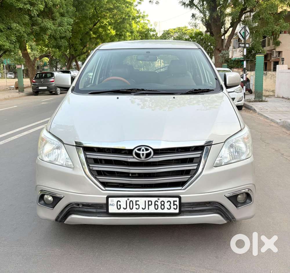 Toyota Innova 2.5 Gx 8 Str Bs-iii, 2016, Diesel