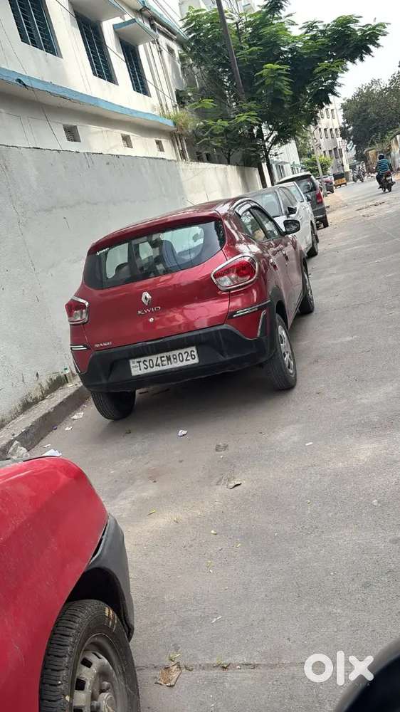 Renault Kwid 2016 Petrol Well Maintained With Extra Fittings