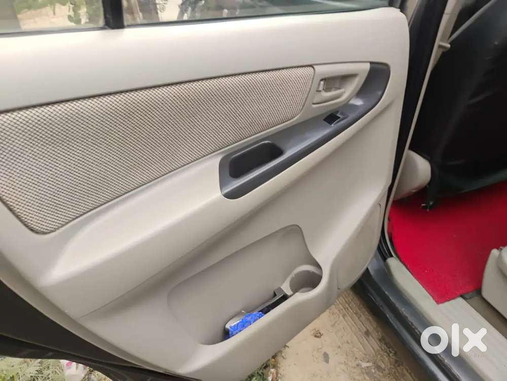 Toyota Innova 2014 Diesel 101000 Km Driven