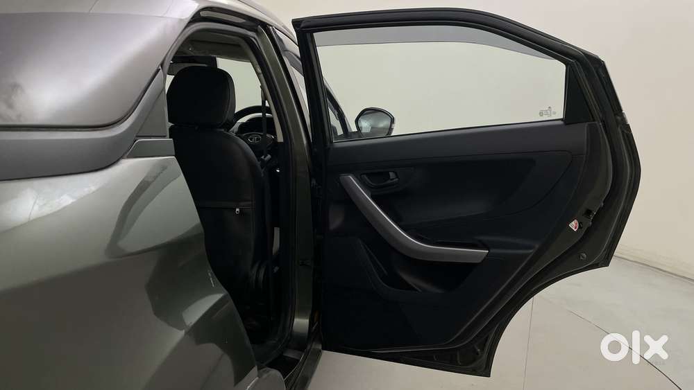 Tata Nexon 1.5 Revotorq Xm (s), 2021, Diesel