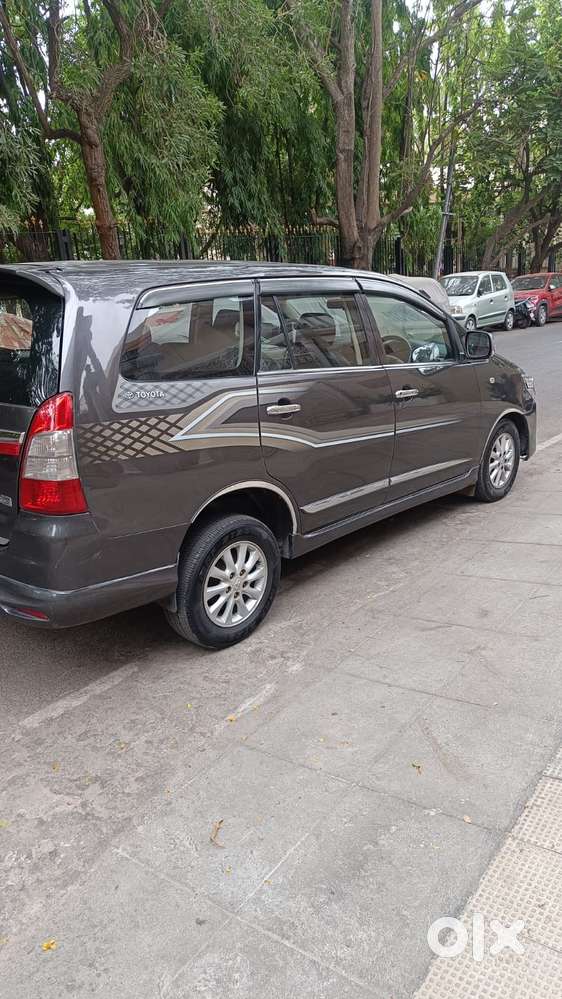 Toyota Innova 2.5 G (diesel) 8 Seater, 2015, Diesel
