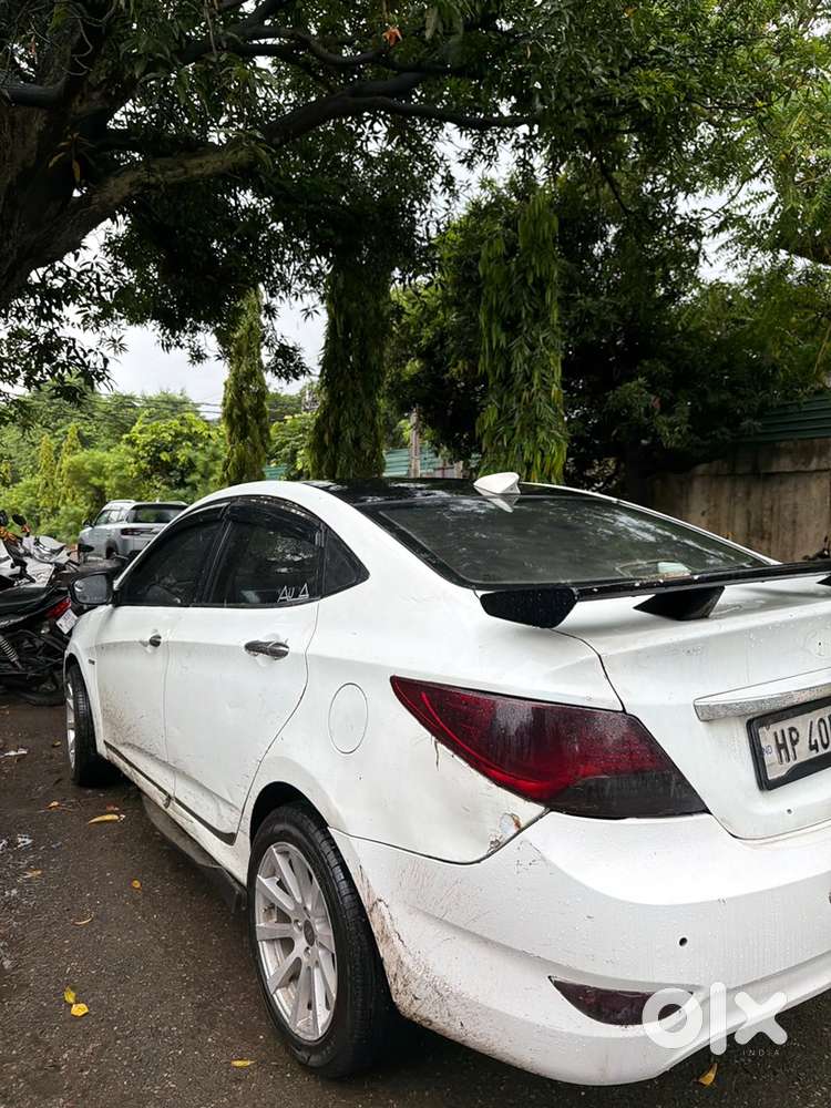 Hyundai Fluidic Verna 2011