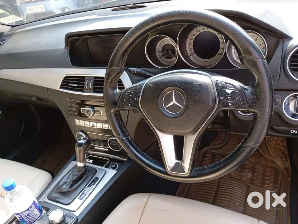 C200 Avantgarde W204 Facelift-1st Owner-panaromic Sunroof