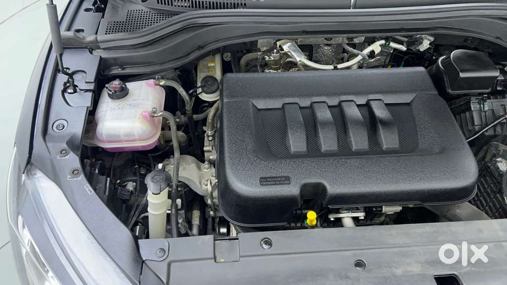 Mahindra Xuv700 2.2 Ax 7 Diesel Mt Luxury Pack Str, 2023, Diesel