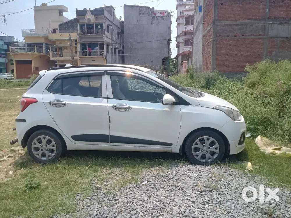 Hyundai Grand I10 2017 Petrol+cng Manual & Well Maintained