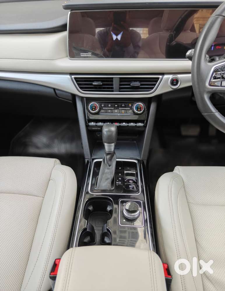 Mahindra Xuv700 2.2 Ax 7 Diesel At Luxury Pack Str, 2023, Diesel