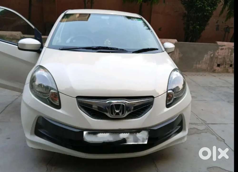 Honda Brio 2012 Petrol Well Maintained